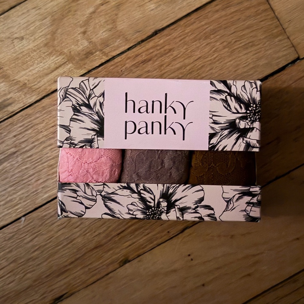 Hanky Panky Signature Lace Thong in Pink Box